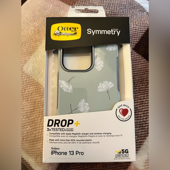 OtterBox Symmetry Series Case for iPhone 13 Pro - Picture 4 of 13
